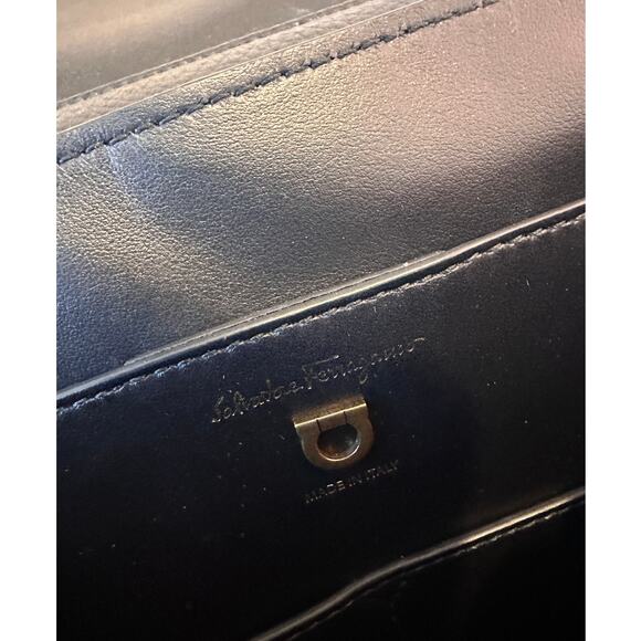 Salvatore Ferragamo Margot Leather Shoulder Bag Black Pebbled Leather. - Picture 4 of 10